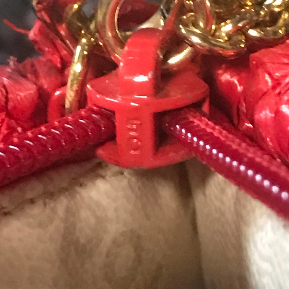 🔥NEW 100% AUTH RODO Red Crossbody w/ Gold Accents - Picture 8 of 13